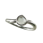 Photo:18K White Gold diamond curved ring