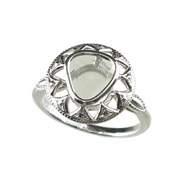 Photo:18K White Gold Diamond flower motif design ring