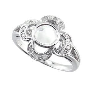 photo:18K White Gold flower motif Impressive Diamond ring